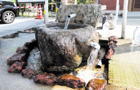 「湧水の郷 入善」のおいしい水です